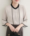 natural couture(ナチュラルクチュール) 【WEB限定】ピンタックフレアカフス袖ブラウス