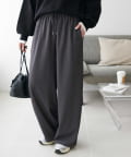 DISCOAT(ディスコート) 【新素材!冬もマイナス3キロ見え】あったかトロミイージーパンツ《WEB限定カラーあり》