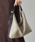 russet(ラシット) レザーホーボーバッグ M