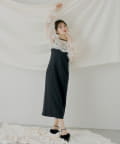 Chico(チコ) 【10/23(木)0時販売】フリルデザインタイトロングワンピース【SALON by Chico】