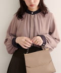 natural couture(ナチュラルクチュール) 【WEB限定】バイカラーデザイン釦ブラウス