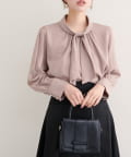 natural couture(ナチュラルクチュール) 【WEB限定】袖口パールノット結びボウタイブラウス