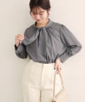 natural couture(ナチュラルクチュール) 【WEB限定】袖口パールノット結びボウタイブラウス