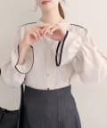 natural couture(ナチュラルクチュール) 【WEB限定】ヨークパイピングブラウス