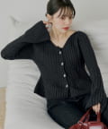 Chico(チコ) 【10/23(木)0時販売】金釦ペプラム柄編みニット【SALON by Chico】