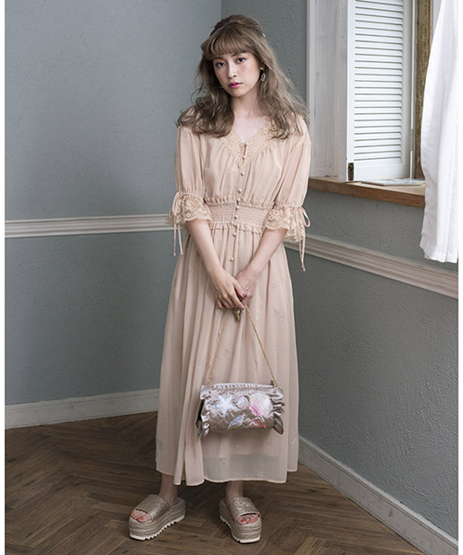 シェル柄刺繍シャーリングガウンワンピース One After Another Nice Claup ワンアフターアナザー ナイスクラップ レディース Pal Closet パルクローゼット パルグループ公式ファッション通販サイト