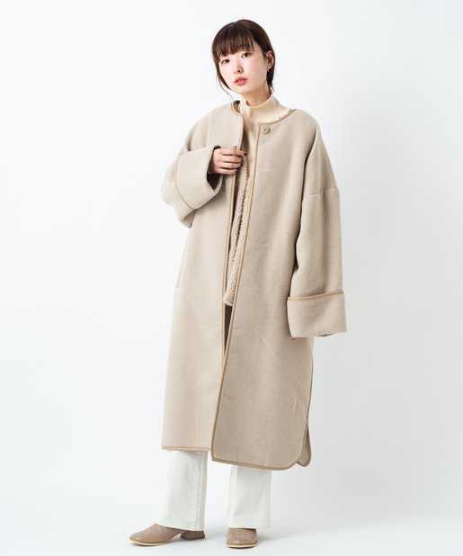 サテンライナー付きパイピングガウンコート／キルティングコート