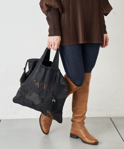 ear PAPILLONNER(イア パピヨネ) (WEB限定) ウシ＆ネコ刺繍巾着バッグ