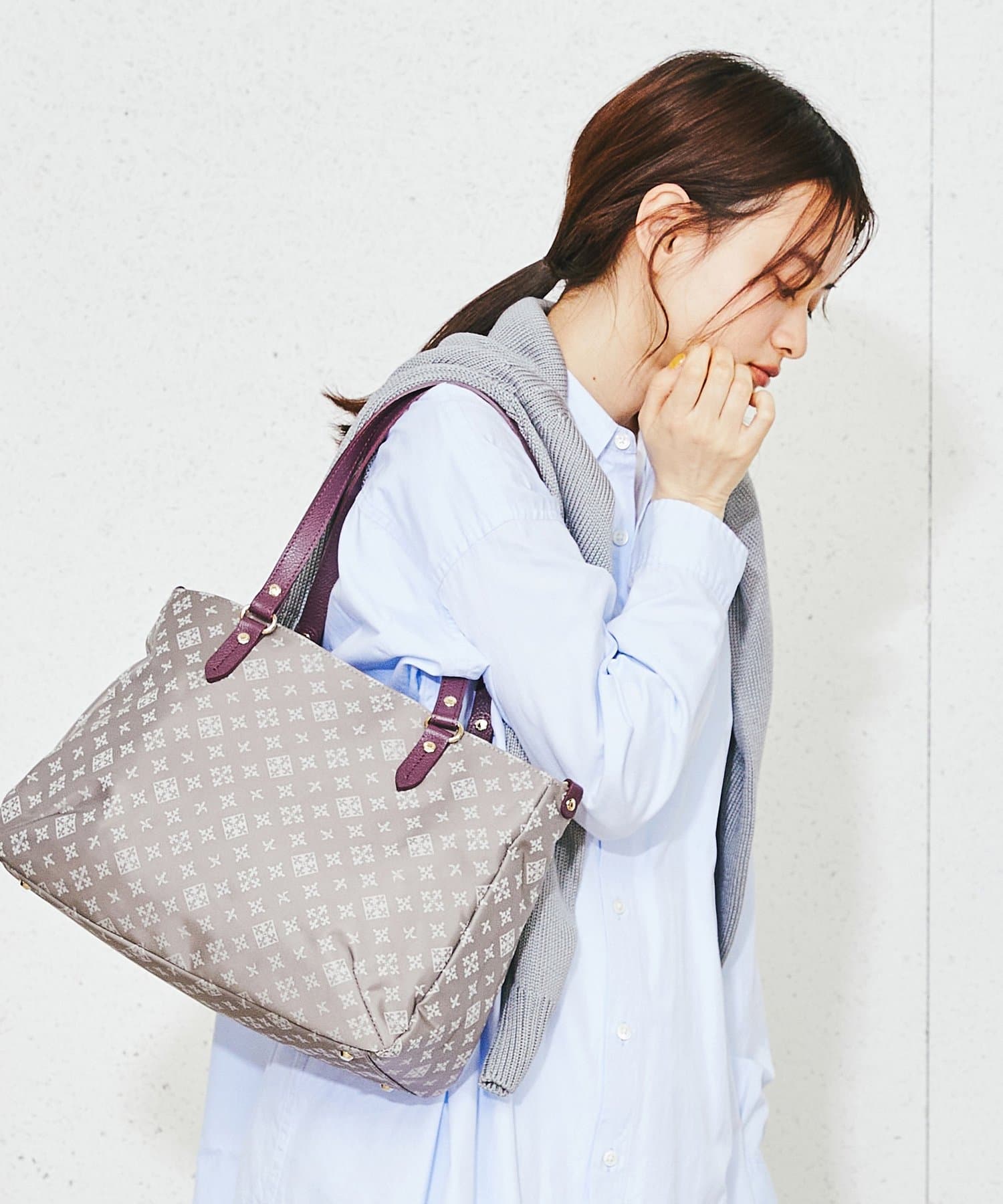 ラシット横浜そごう店☆シンプルでもお洒落に！カラーハンドルトート