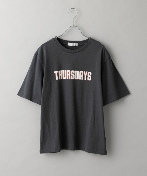 prose verse(プロズヴェール) 【THURSDAYS】シンプルロゴTシャツ