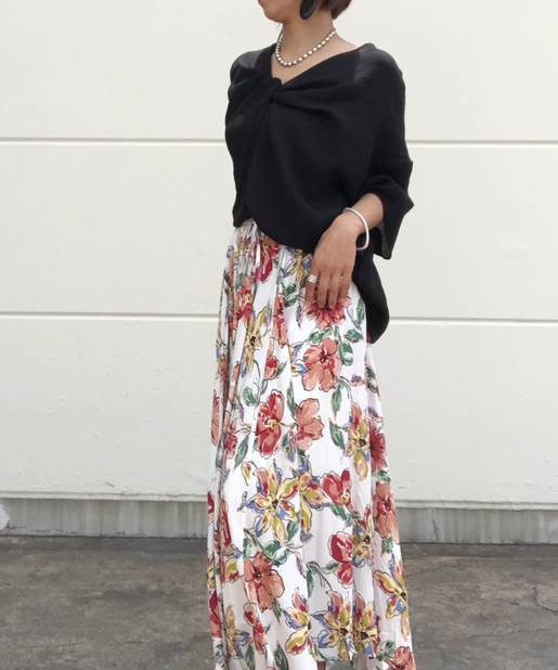履くだけ目を惹く ペイントフラワーアシメスカート Chez Toi シェトワ レディース Pal Closet パルクローゼット パルグループ公式ファッション通販サイト