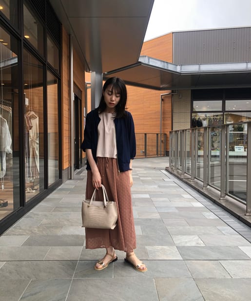 梅雨から夏もサラッと着れる 布帛薄手ジップジャケット Chez Toi シェトワ レディース Pal Closet パルクローゼット パルグループ公式ファッション通販サイト