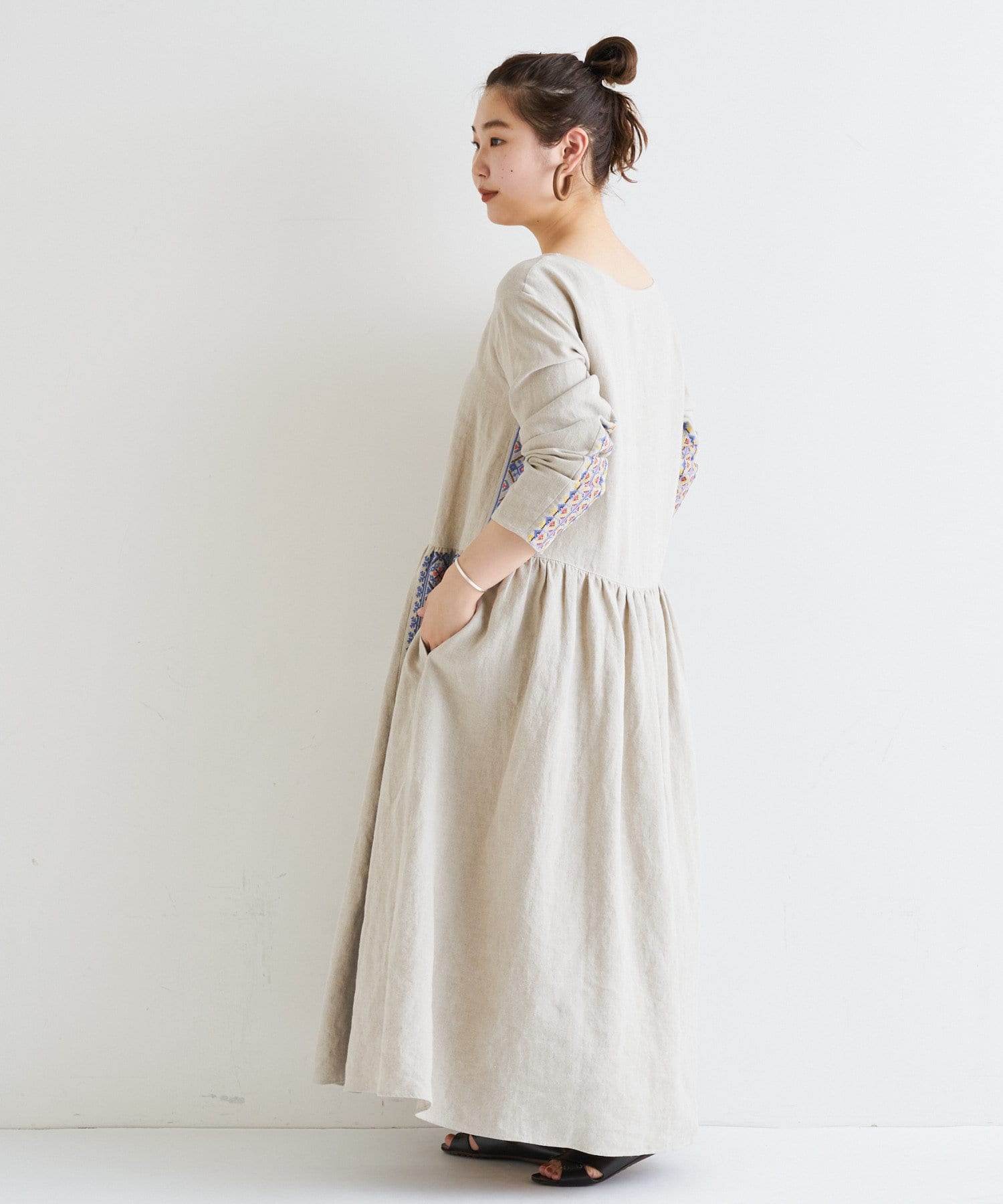 カラフル刺繍ワンピース Beardsley ビアズリー レディース Pal Closet パルクローゼット パルグループ公式ファッション通販サイト