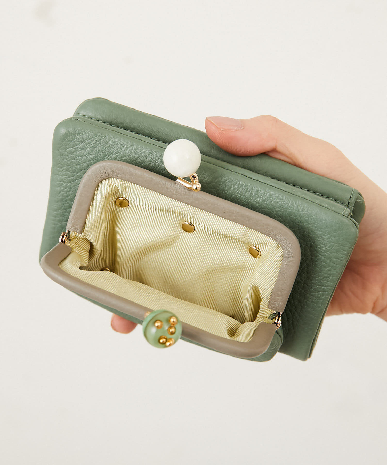 追加販売・WEB限定カラーあり》がま口折り財布 | ear PAPILLONNER(イア ...