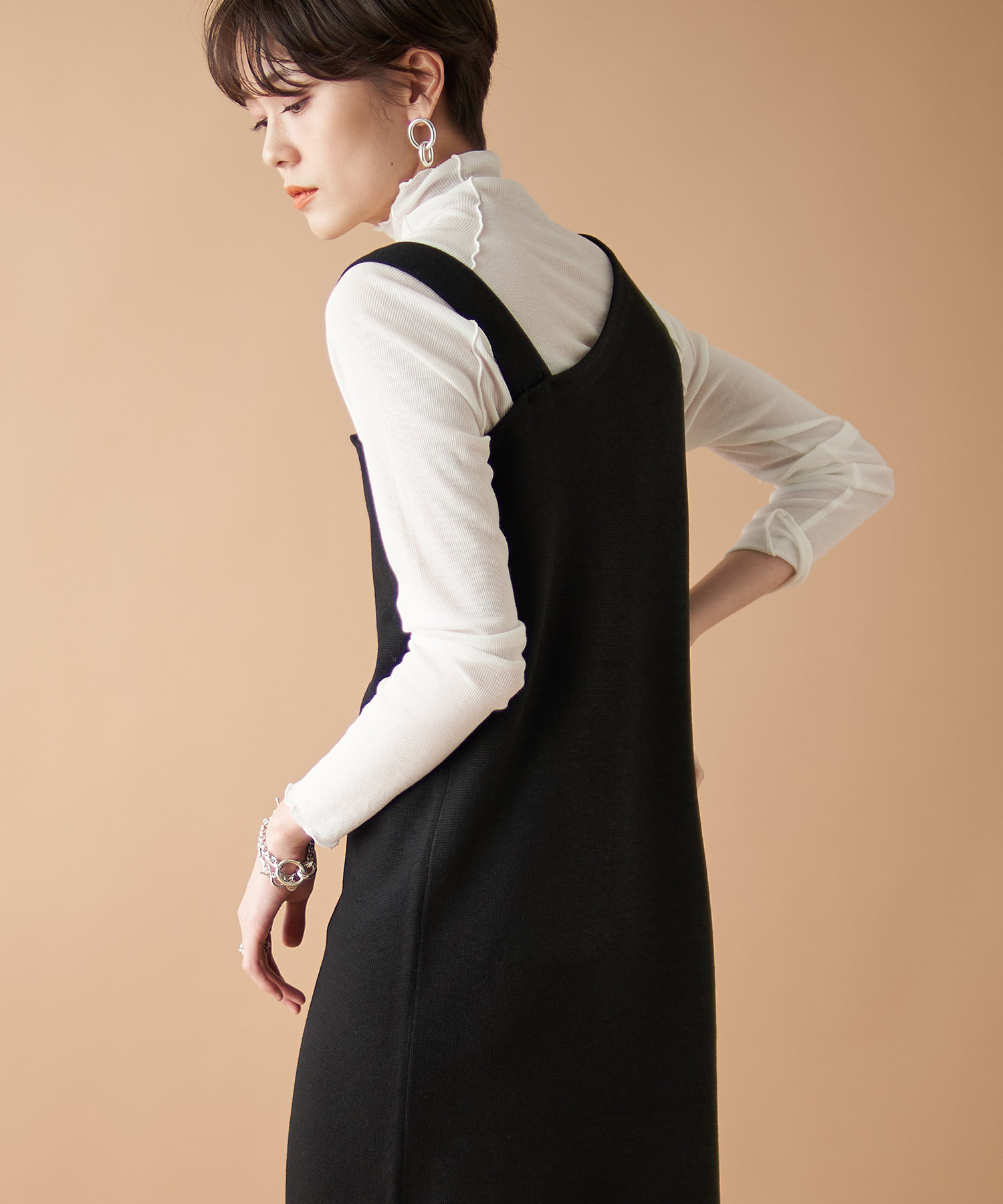 ラインシルエットが女性らしい 手洗い可 ワンショルニットワンピース Un Dix Cors アンディコール レディース Pal Closet パルクローゼット パルグループ公式ファッション通販サイト