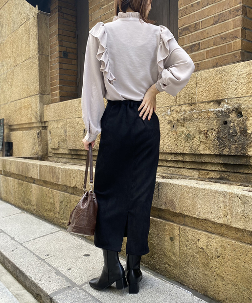 prose verse(プロズヴェール) 【シーン問わず着用可能】縦フリルパールボタンプチハイネックブラウス