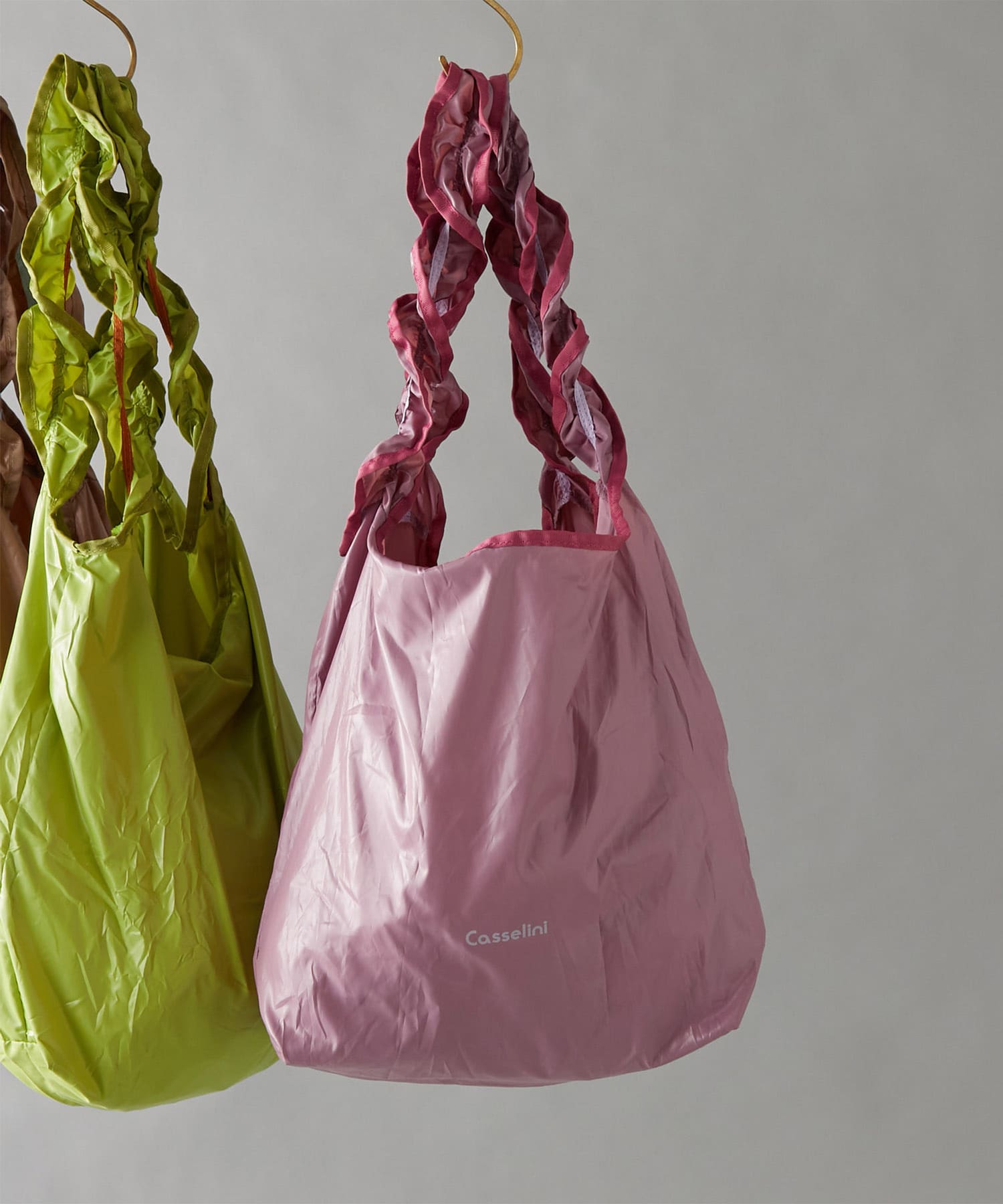 un dix cors(アンディコール) 【コンパクトに持ち運べる】フリルエコバッグ