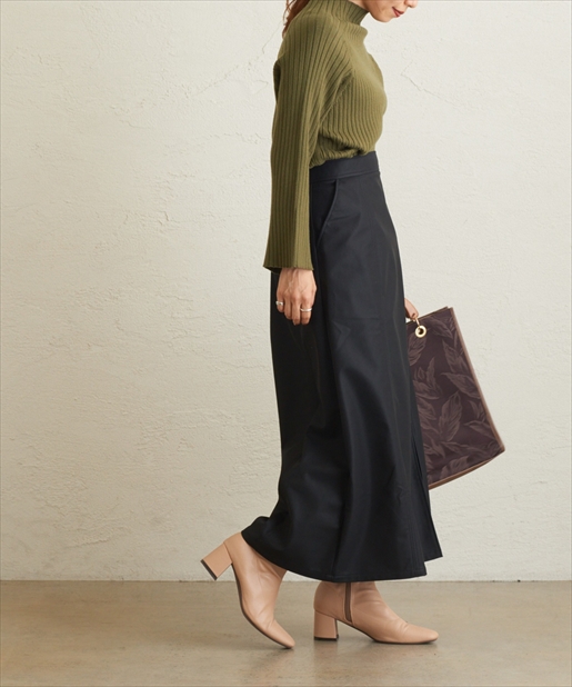 natural couture(ナチュラルクチュール) エコレザーAラインスリットスカート