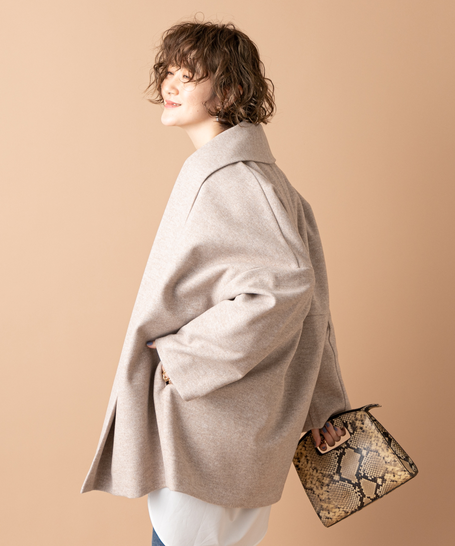 un dix cors(アンディコール) 【コクーンシルエットが女性らしい】ミドル丈コクーンコート