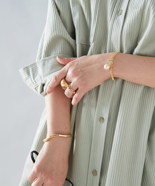 un dix cors(アンディコール) 【手元を華奢に見せてくれる】パールチェーンブレス