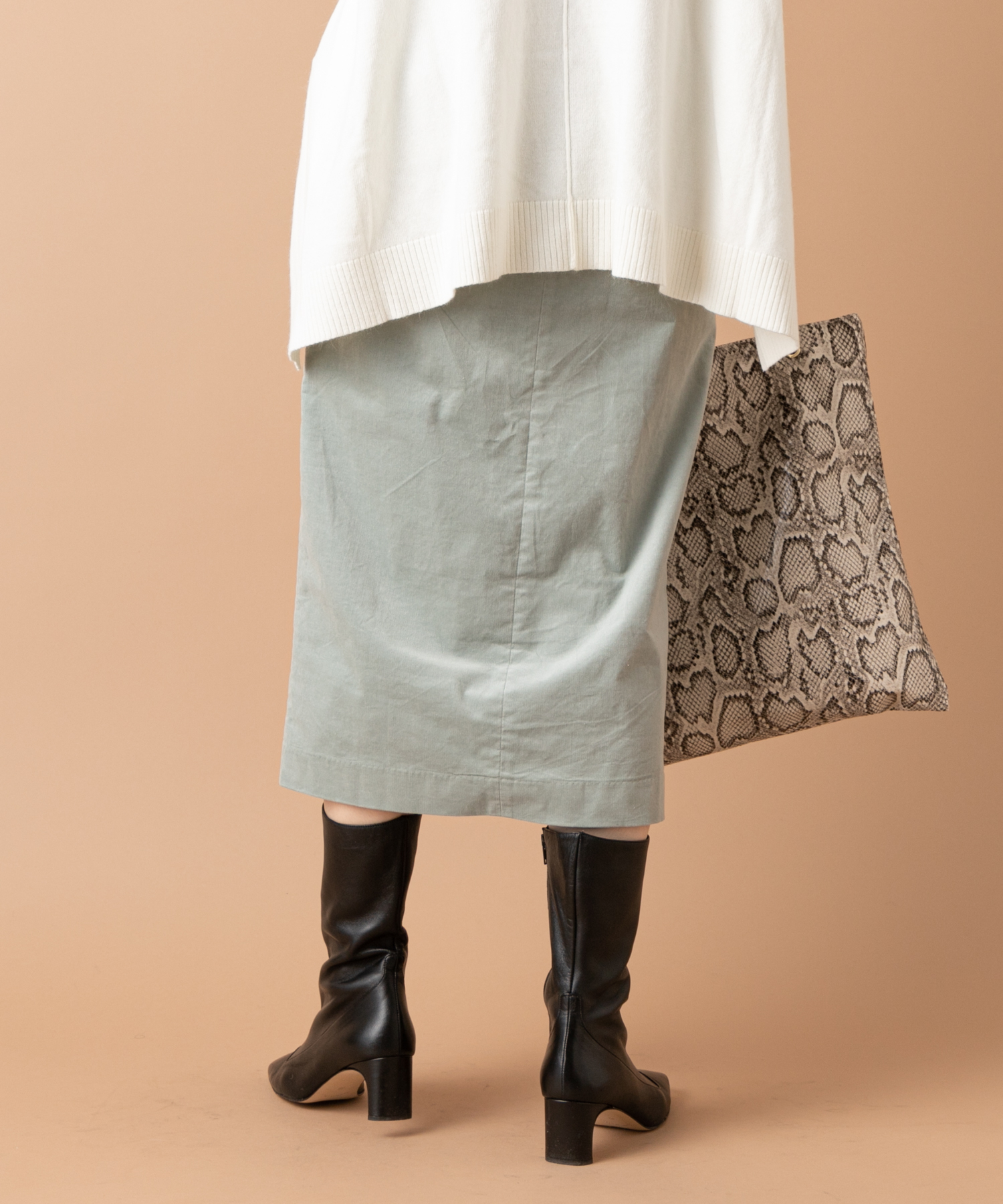 un dix cors(アンディコール) 【《定番人気スカート》手洗い可】細コールナロースカート