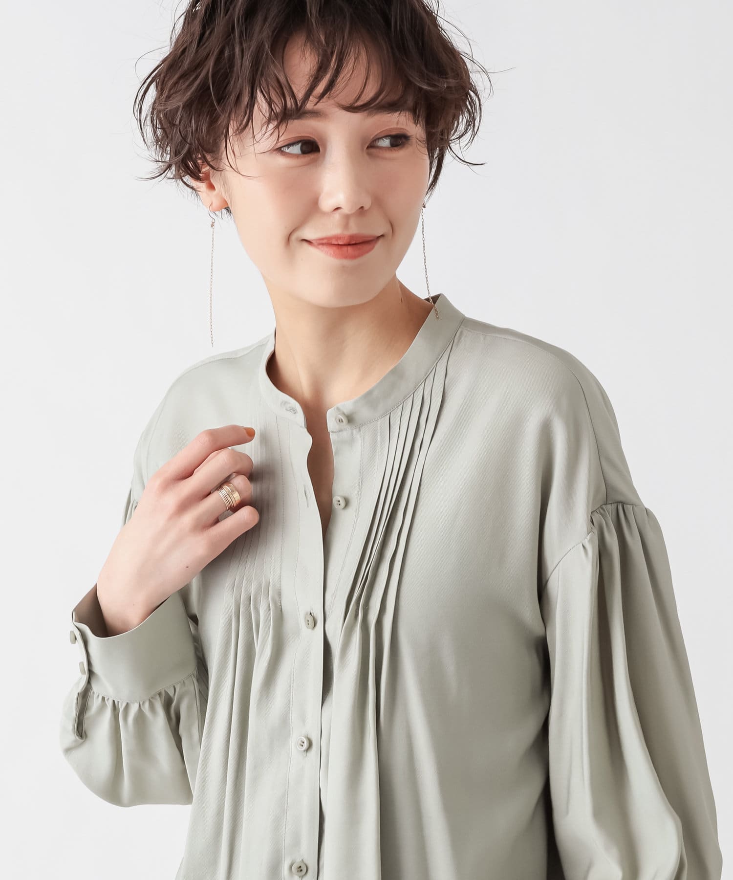 un dix cors(アンディコール) 【《女性らしく着映える》手洗い可】カルゼピンタックブラウス