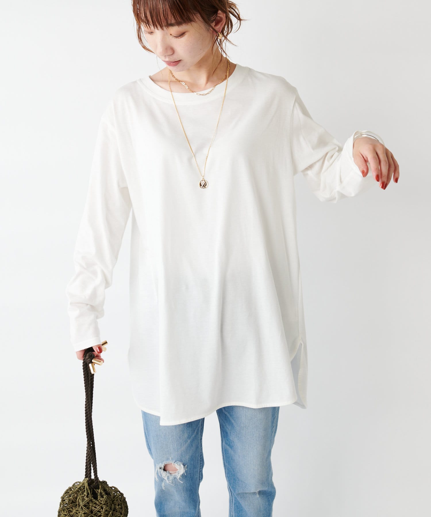 重ね着にも便利 Newラウンドヘムロンt Collage Gallardagalante コラージュ ガリャルダガランテ レディース Pal Closet パルクローゼット パルグループ公式ファッション通販サイト