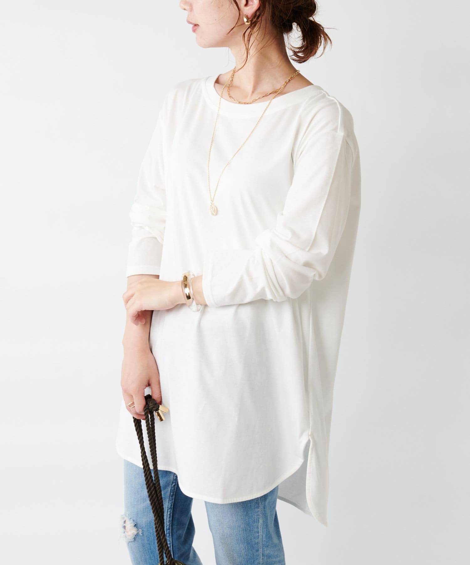 重ね着にも便利 Newラウンドヘムロンt Collage Gallardagalante コラージュ ガリャルダガランテ レディース Pal Closet パルクローゼット パルグループ公式ファッション通販サイト