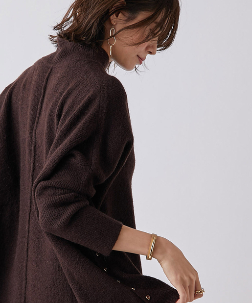 un dix cors(アンディコール) 【1枚でコーディネートが決まる】サイドボタンワイドニットプルオーバー