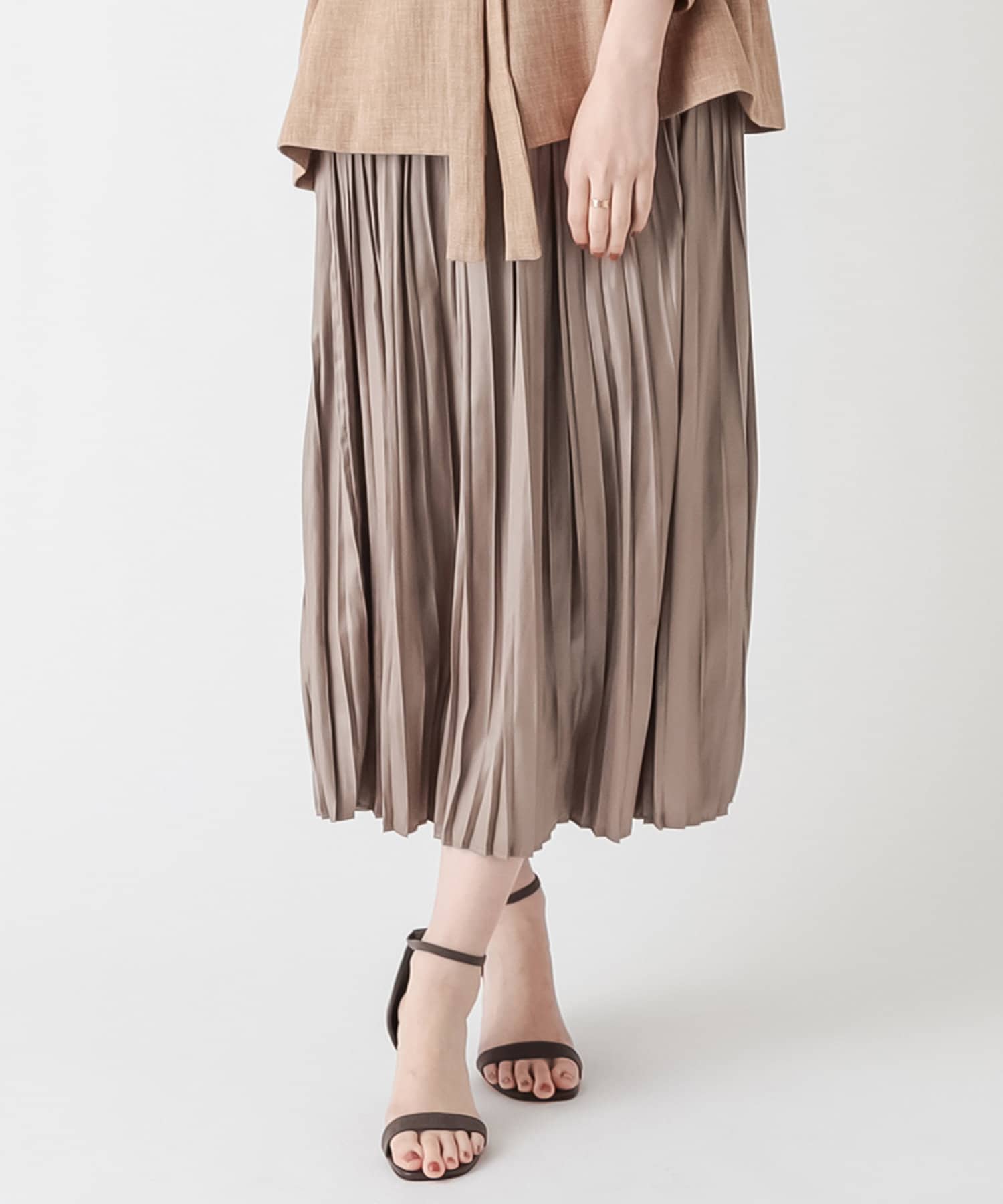 un dix cors(アンディコール) 【揺れ感が女性らしい】サテンプリーツスカート