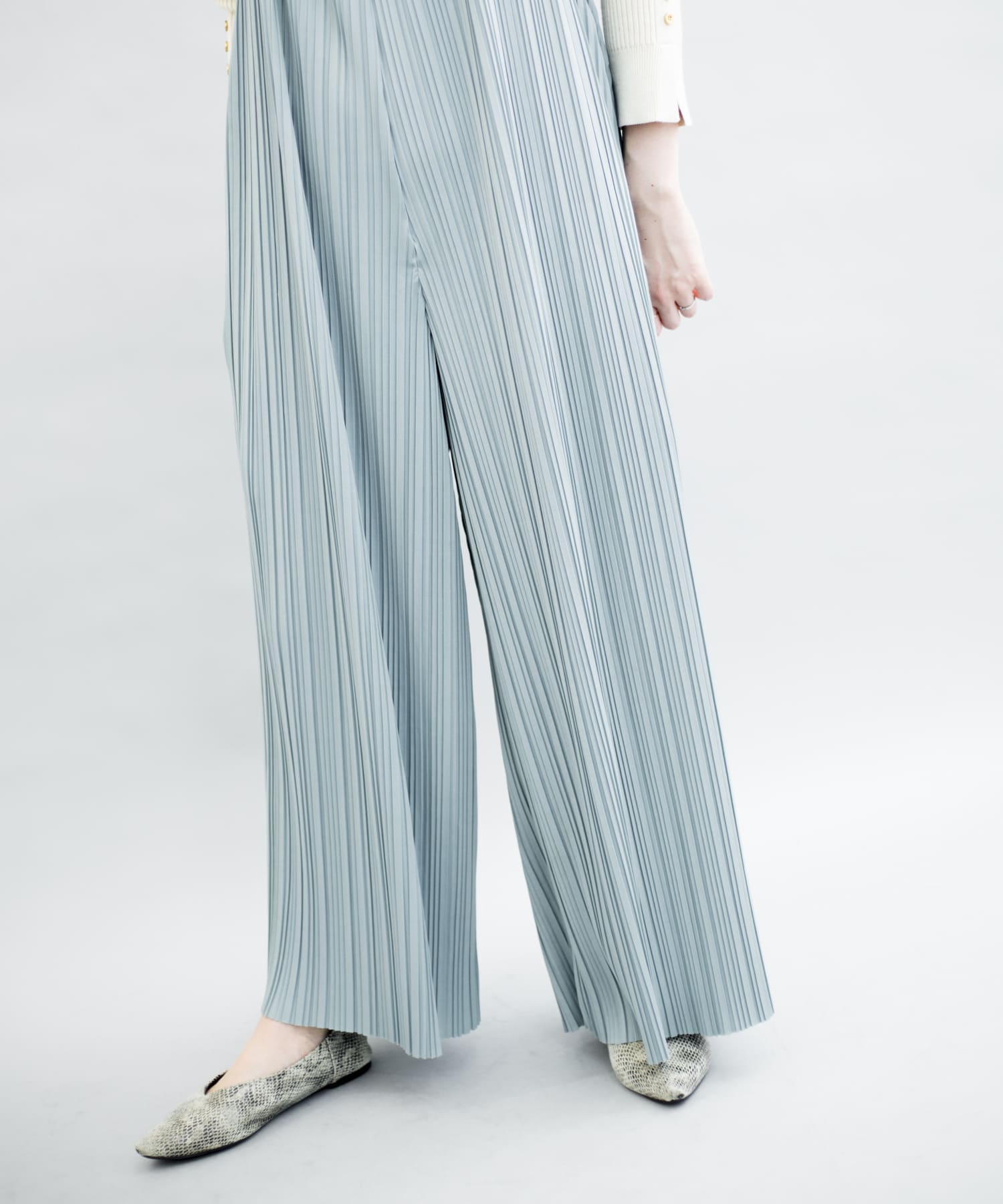 Thevon.(ゼヴォン) プリーツワイドサロペット