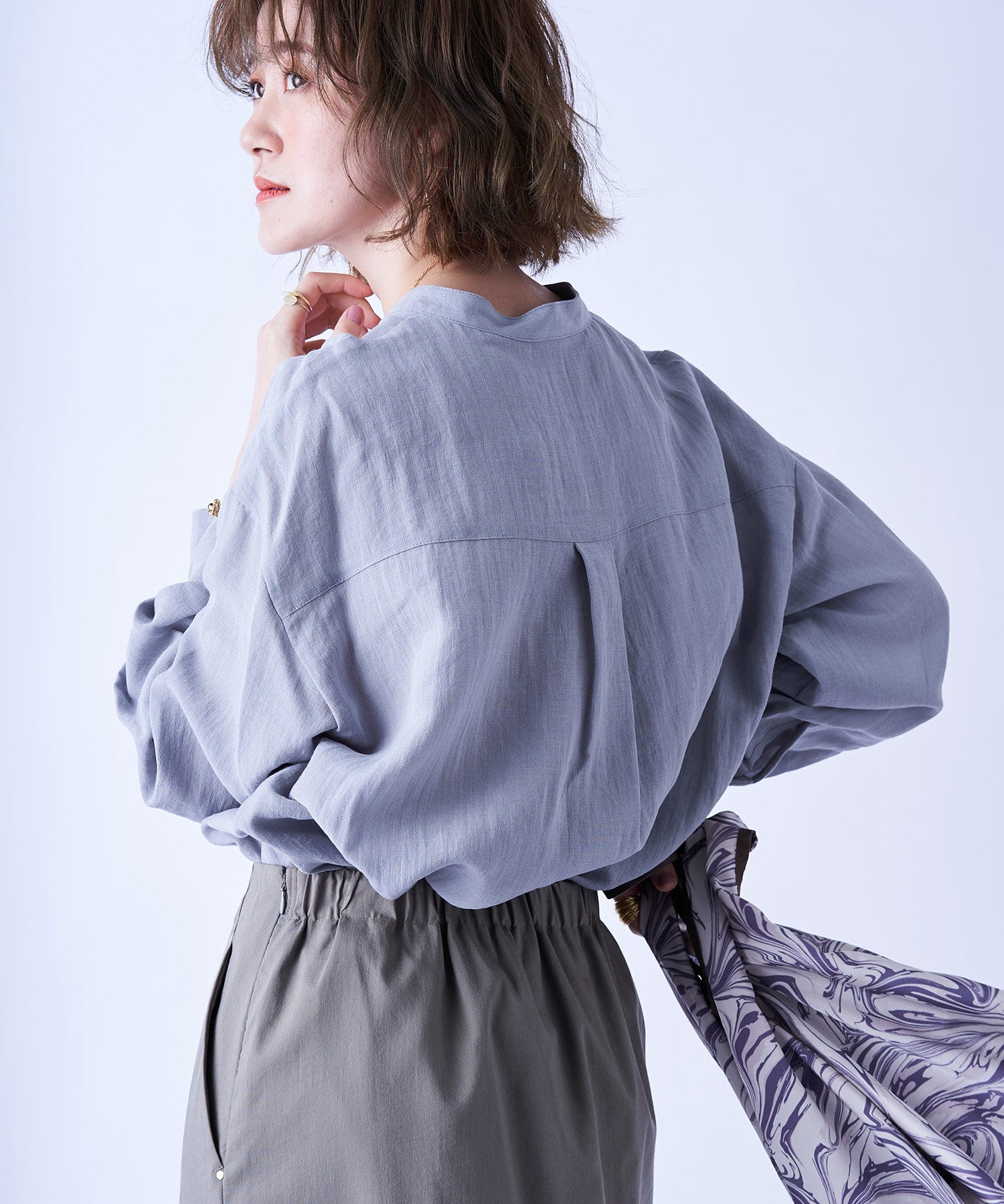 un dix cors(アンディコール) 動画付き【《上品な大人カジュアル》洗える】リネンライクバンドカラーシャツ