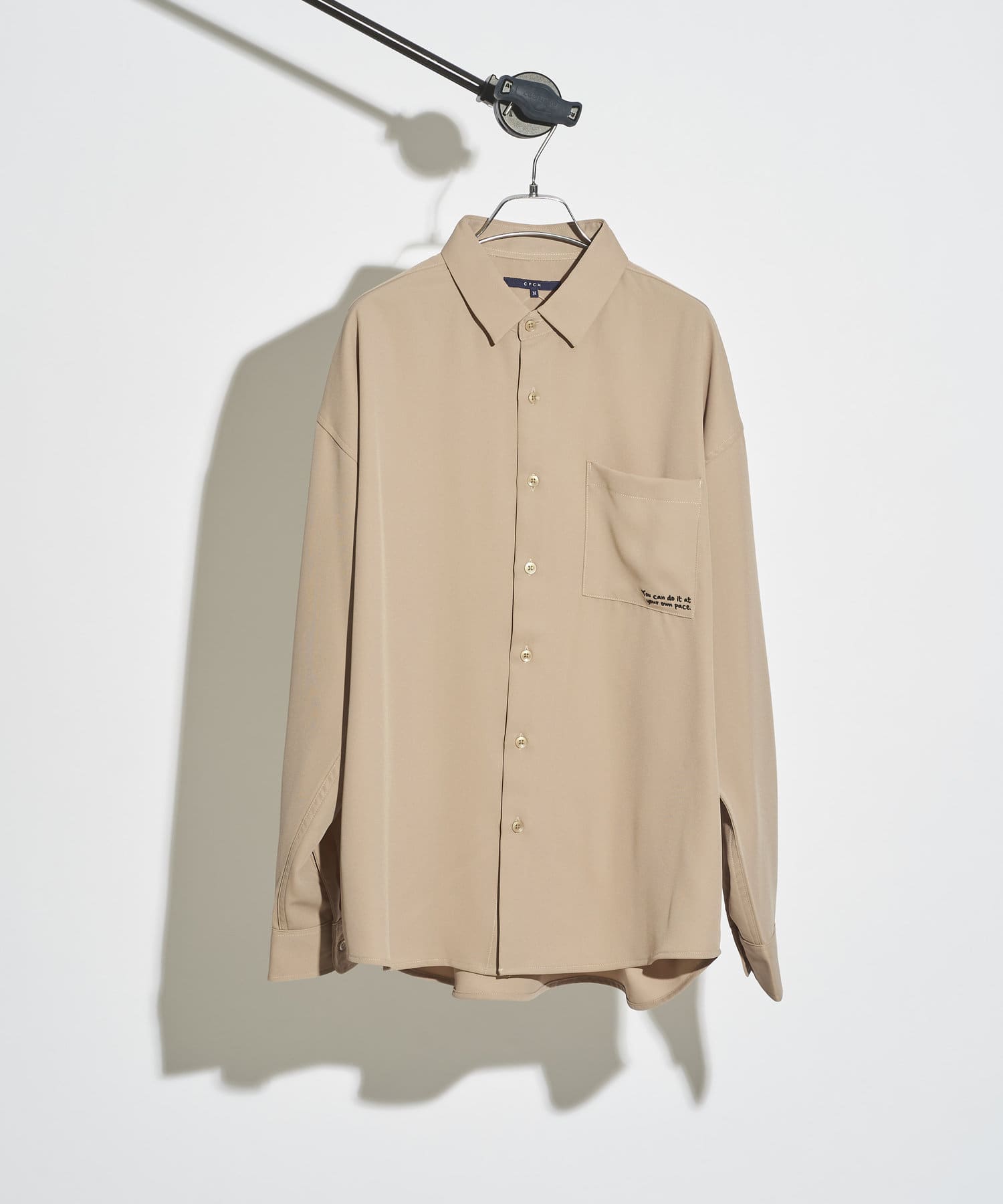 バックガール刺繍シャツ Cpcm シーピーシーエム メンズ Pal Closet パルクローゼット パルグループ公式ファッション通販サイト