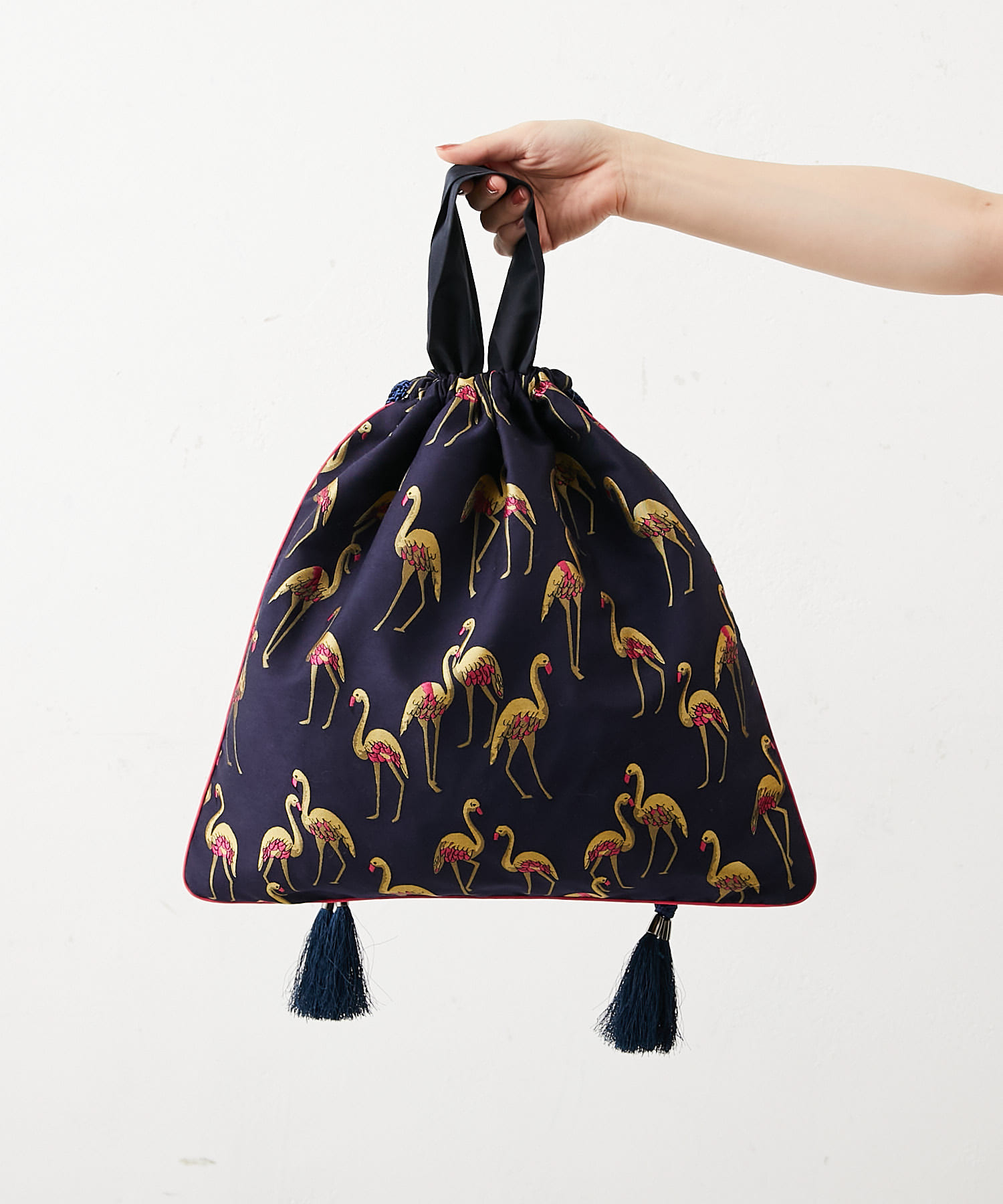 WEB限定カラーあり》タッセル刺繍×フラミンゴ＆フラワー 巾着バッグ 