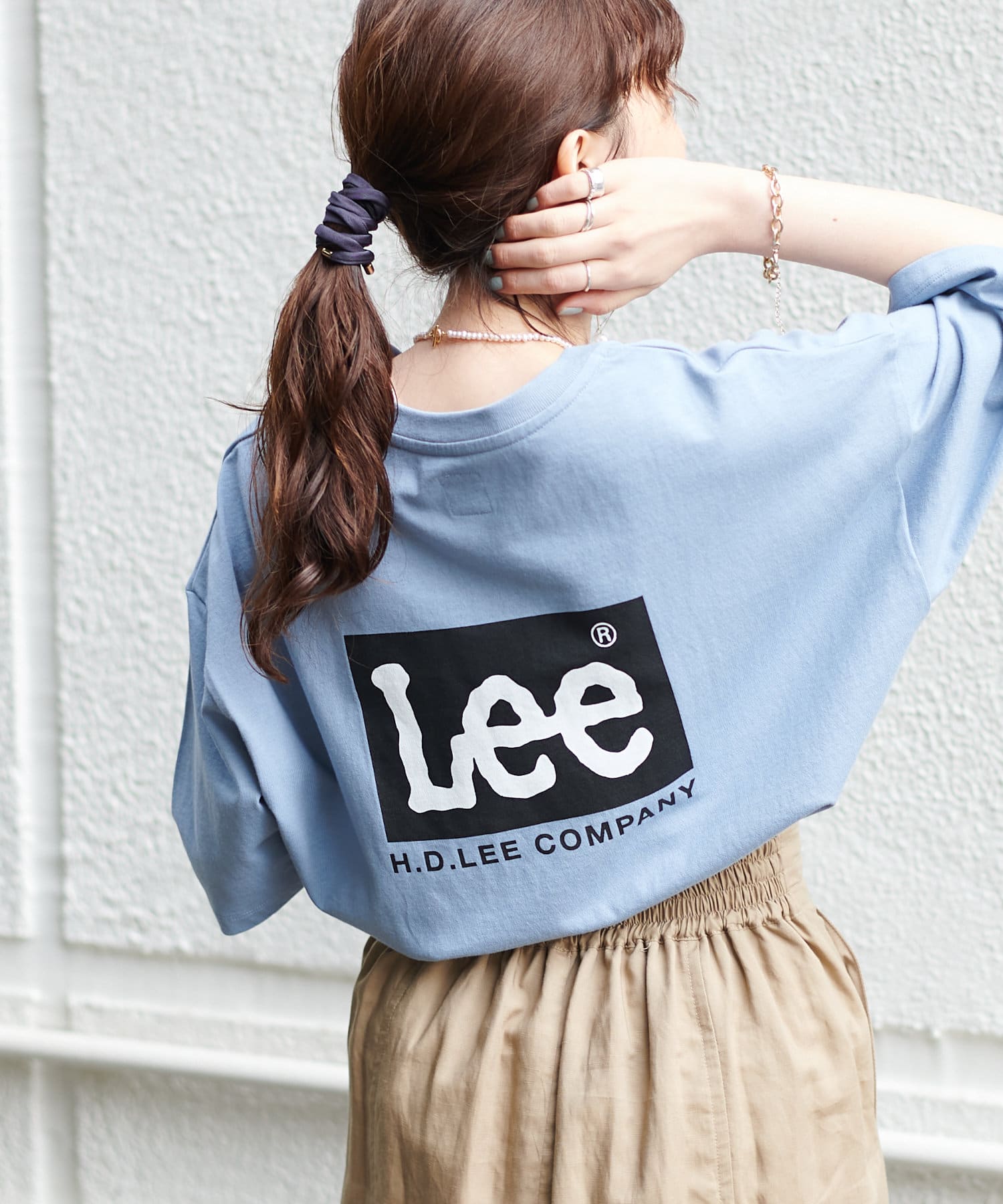 Lee リー コラボバックプリントtシャツ Discoat ディスコート レディース Pal Closet パルクローゼット パルグループ公式ファッション通販サイト