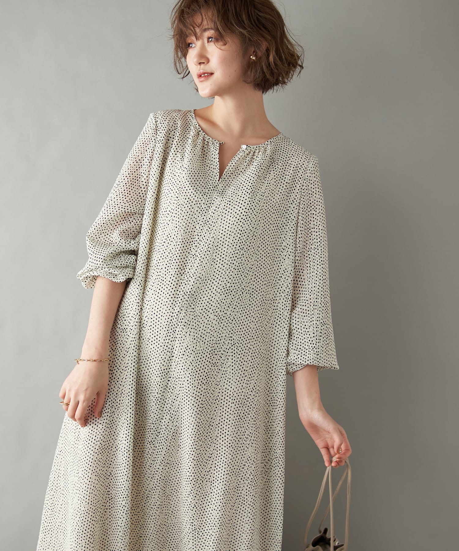 動画付き 上品な大人スタイルが完成する クラッシュドットワンピース Rive Droite リヴドロワ レディース Pal Closet パルクローゼット パルグループ公式ファッション通販サイト