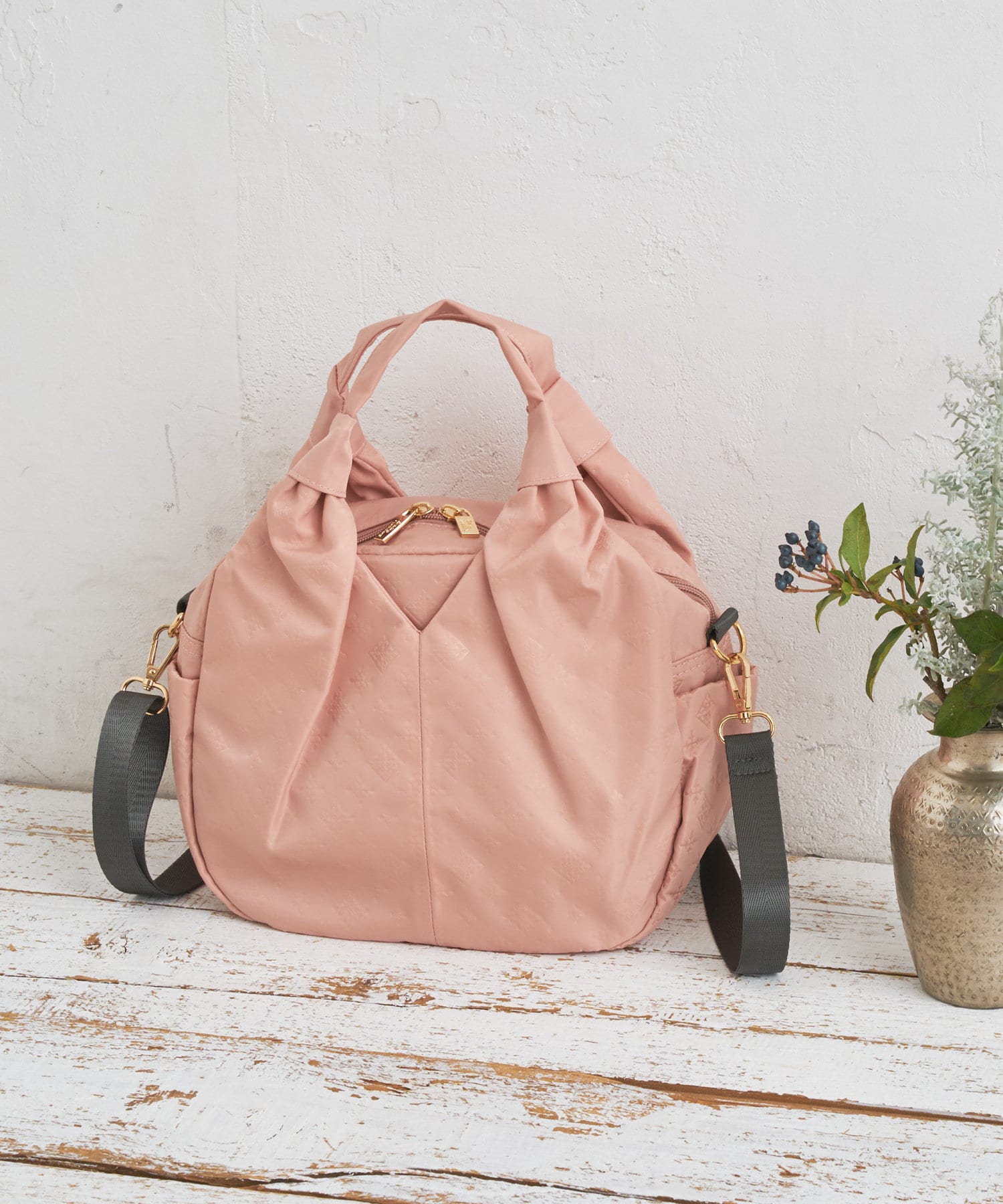 裏張りナイロン 型押しギャザー2wayショルダーバッグ Daily Russet デイリー ラシット レディース Pal Closet パルクローゼット パルグループ公式ファッション通販サイト