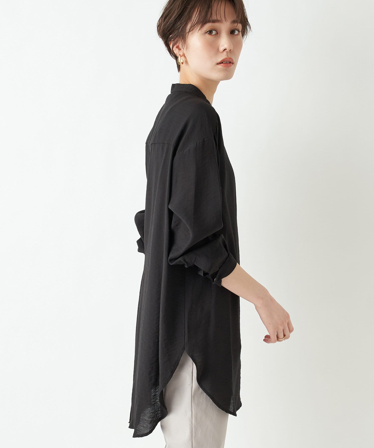 un dix cors(アンディコール) 【柔らかな素材感が女性らしい】バックスリットチュニックシャツ