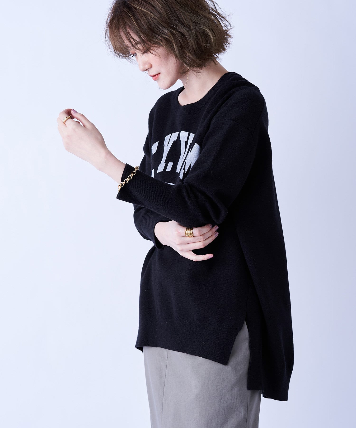 un dix cors(アンディコール) 【大人も取り入れやすい】ロゴミラノリブニット