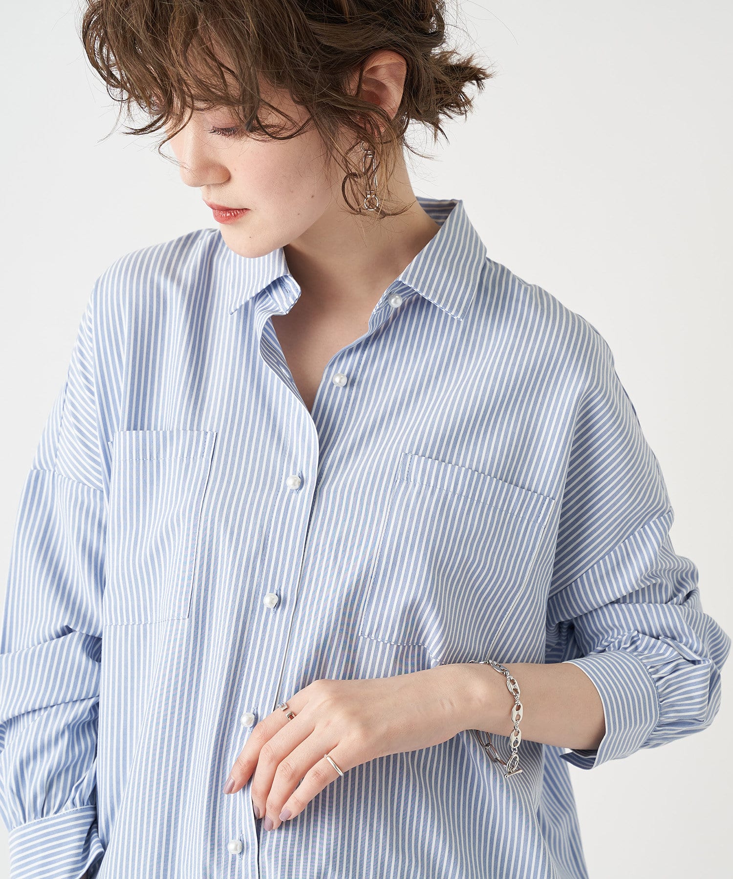 un dix cors(アンディコール) 【ルーズにかっこよく】パール釦ストライプシャツ