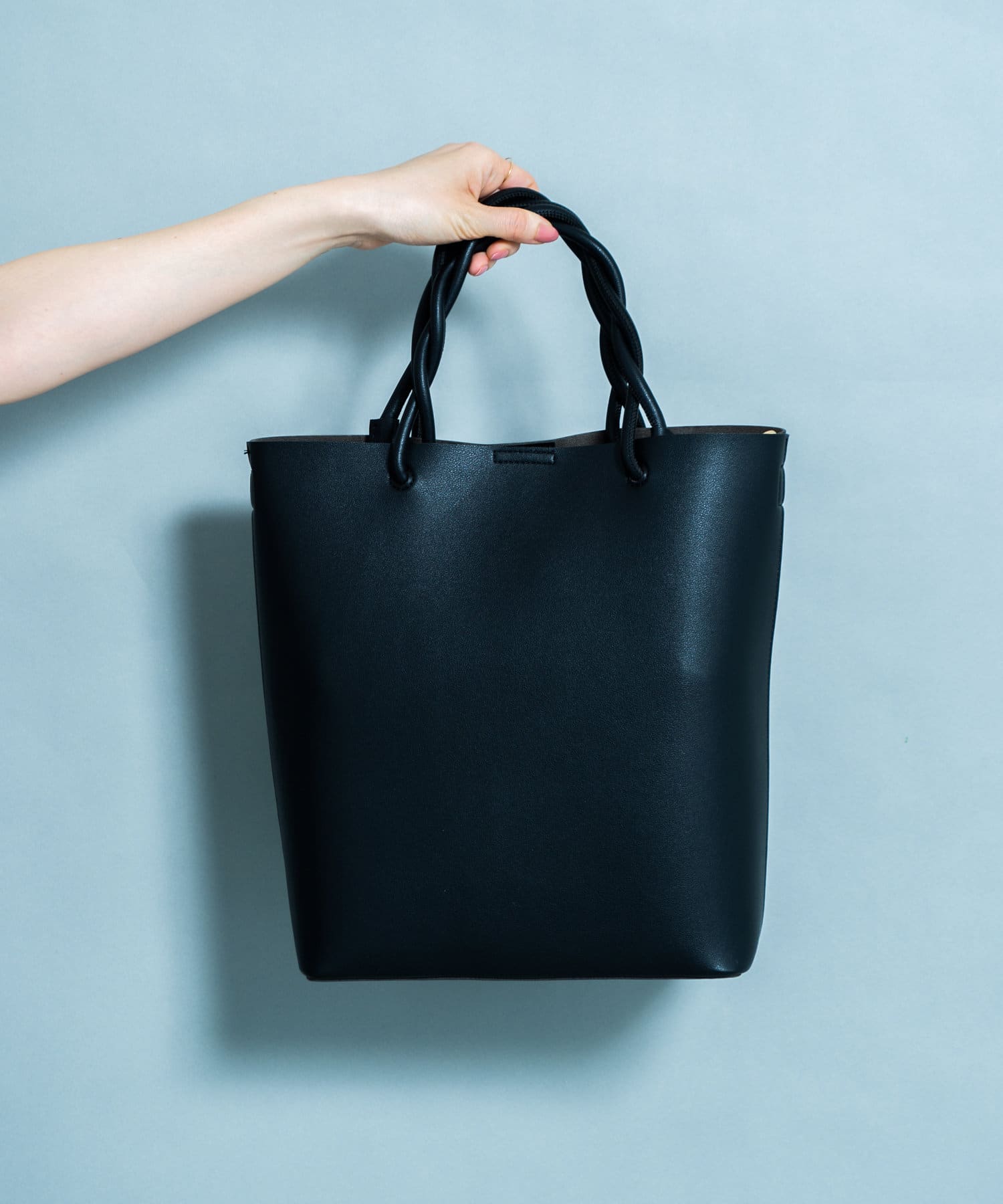 ポーチ付きツイストトート Thevon ゼヴォン レディース Pal Closet パルクローゼット パルグループ公式ファッション通販サイト