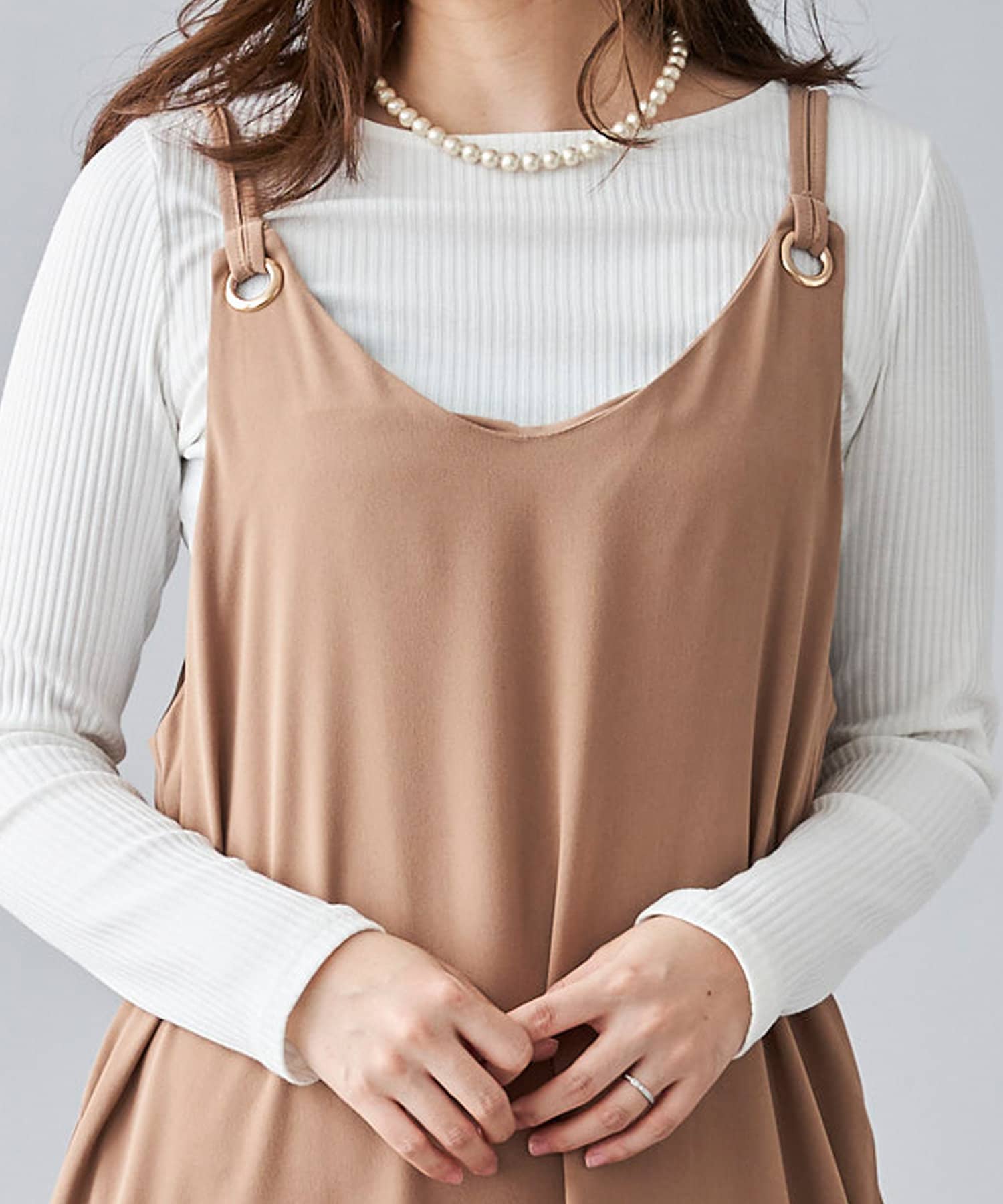 Chez toi(シェトワ) 【インナ―付きセットアイテム】2本ハトメキャミワンピース×長袖カットリブT