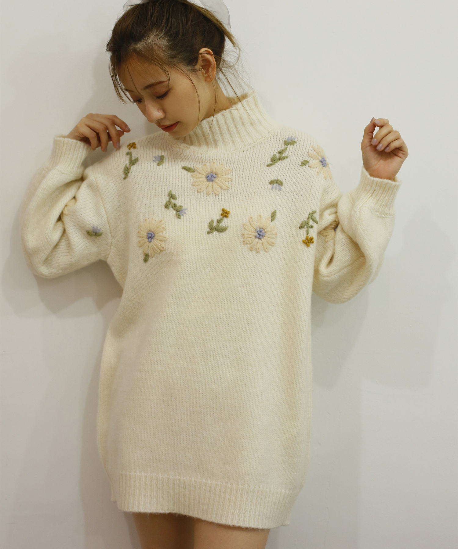 フラワー刺繍ニットミニワンピース One After Another Nice Claup ワンアフターアナザー ナイスクラップ レディース Pal Closet パルクローゼット パルグループ公式ファッション通販サイト