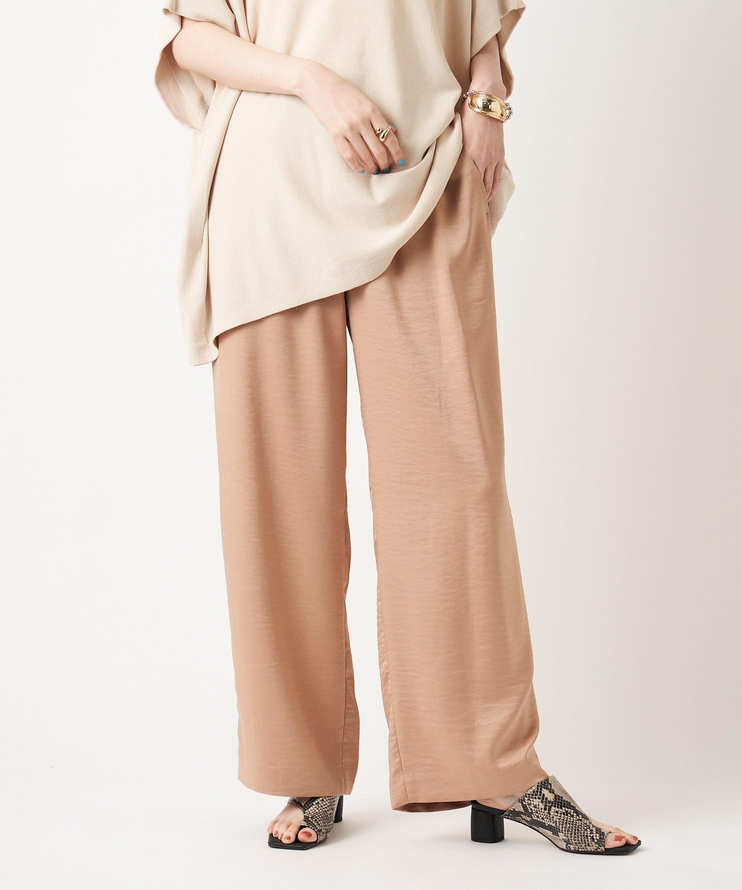 体型を選ばない優秀パンツ】イージーワイドパンツ | un dix cors(アンディコール)レディース | PAL CLOSET(パルクローゼット)  - パルグループ公式ファッション通販サイト