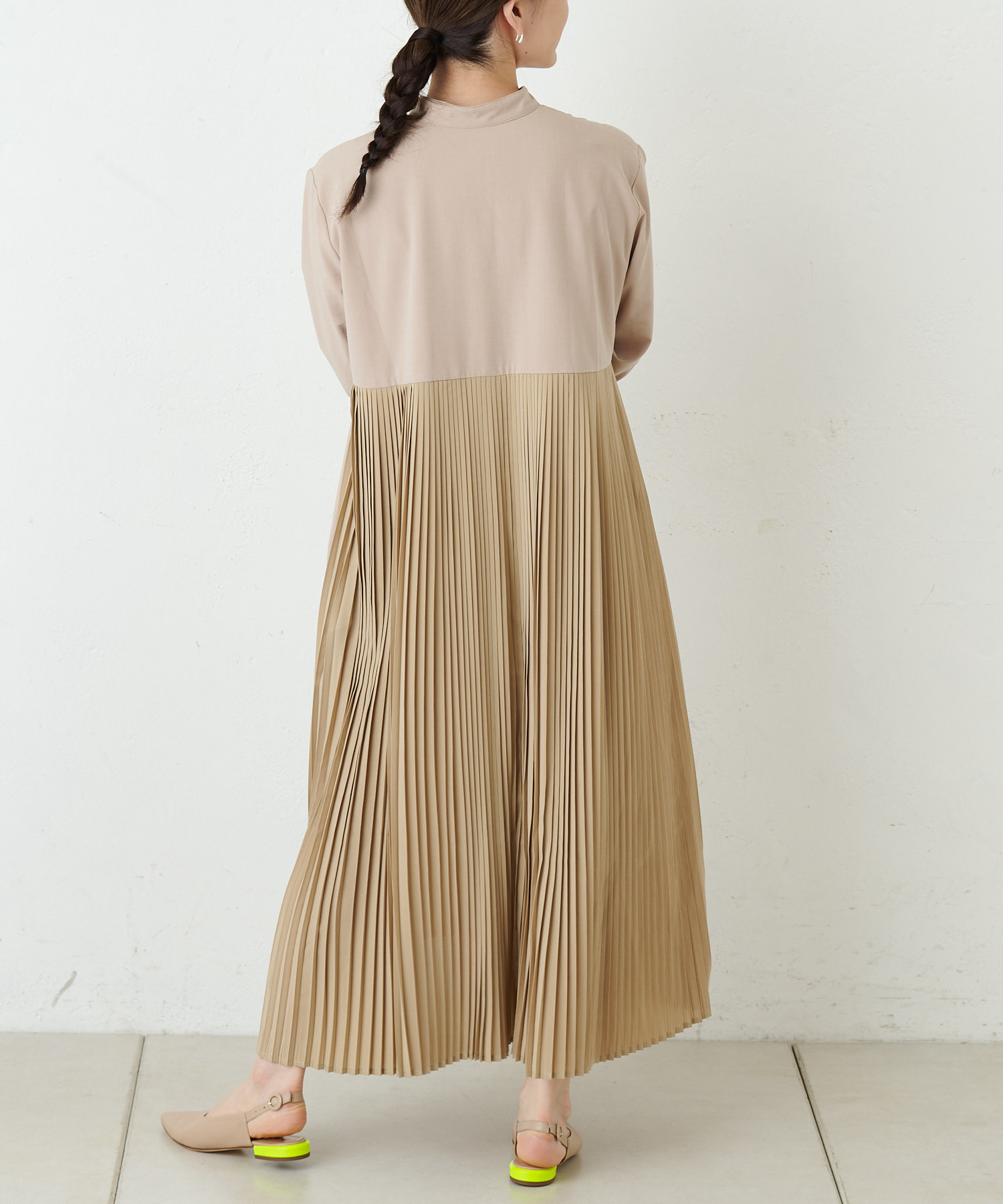 カタログ掲載商品 後ろプリーツ長袖ワンピース Ear Papillonner イア パピヨネ レディース Pal Closet パルクローゼット パルグループ公式ファッション通販サイト