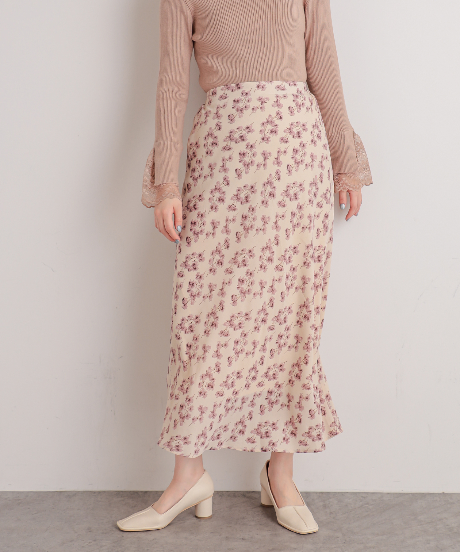 natural couture(ナチュラルクチュール) ややマーメイドシンプル花柄スカート