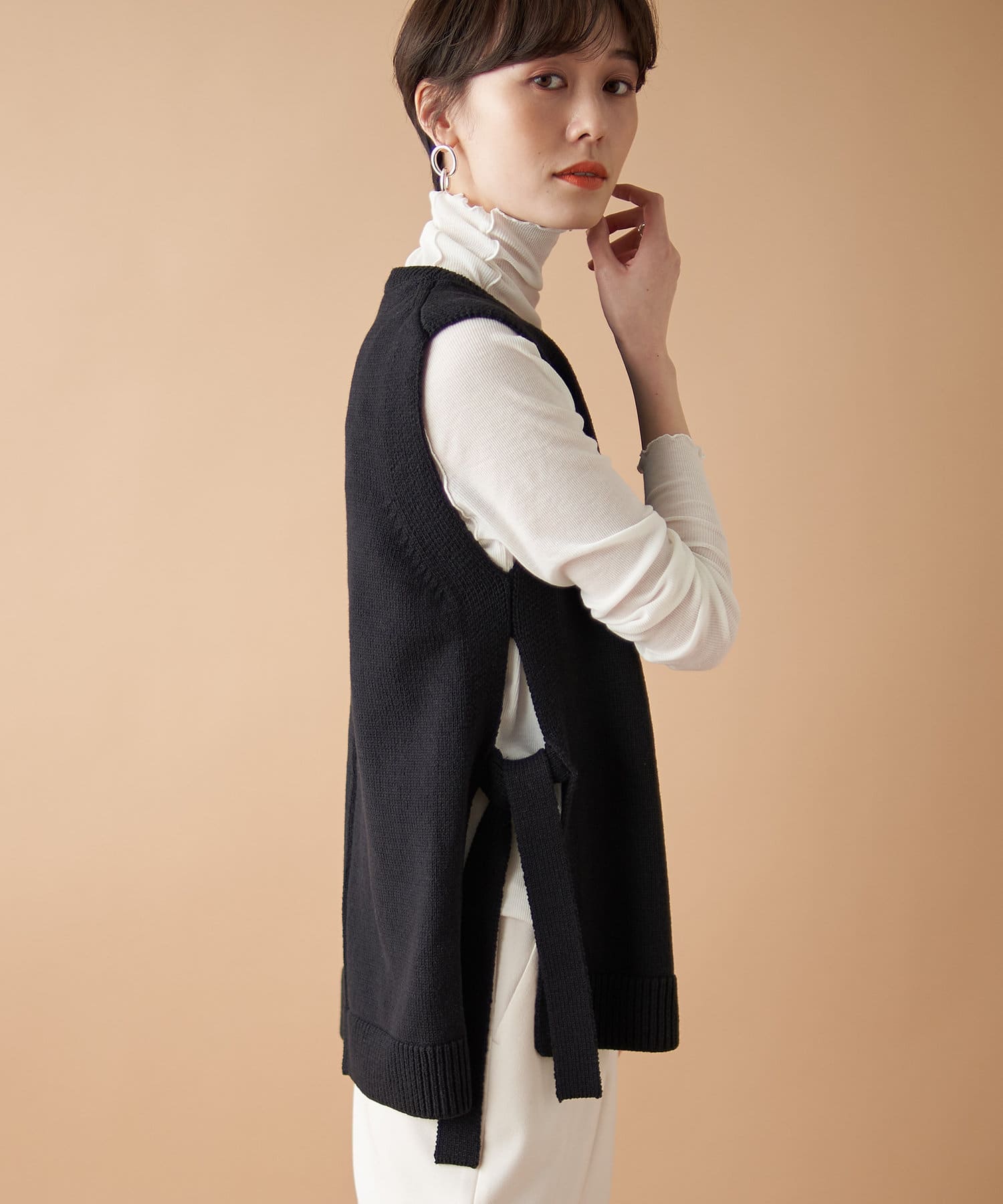 un dix cors(アンディコール) 【おしゃれが楽しくなる】裾スリットベストニット