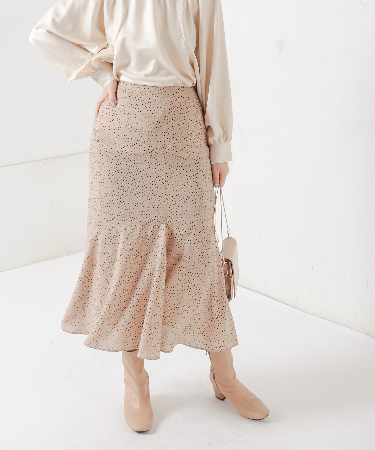 natural couture(ナチュラルクチュール) フロントステッチドットマーメイドスカート