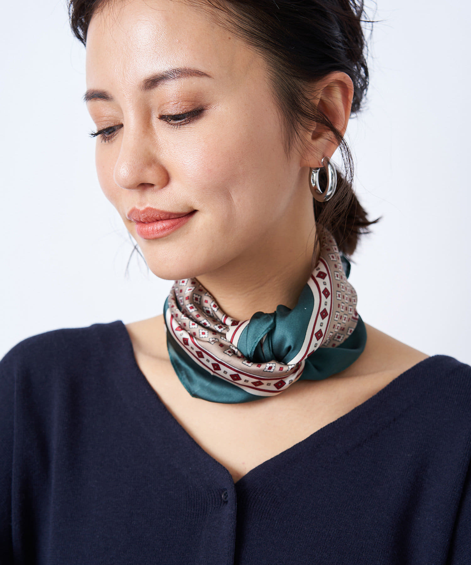 un dix cors(アンディコール) 【クラシックな大人フラワー】フラワーモチーフスカーフ