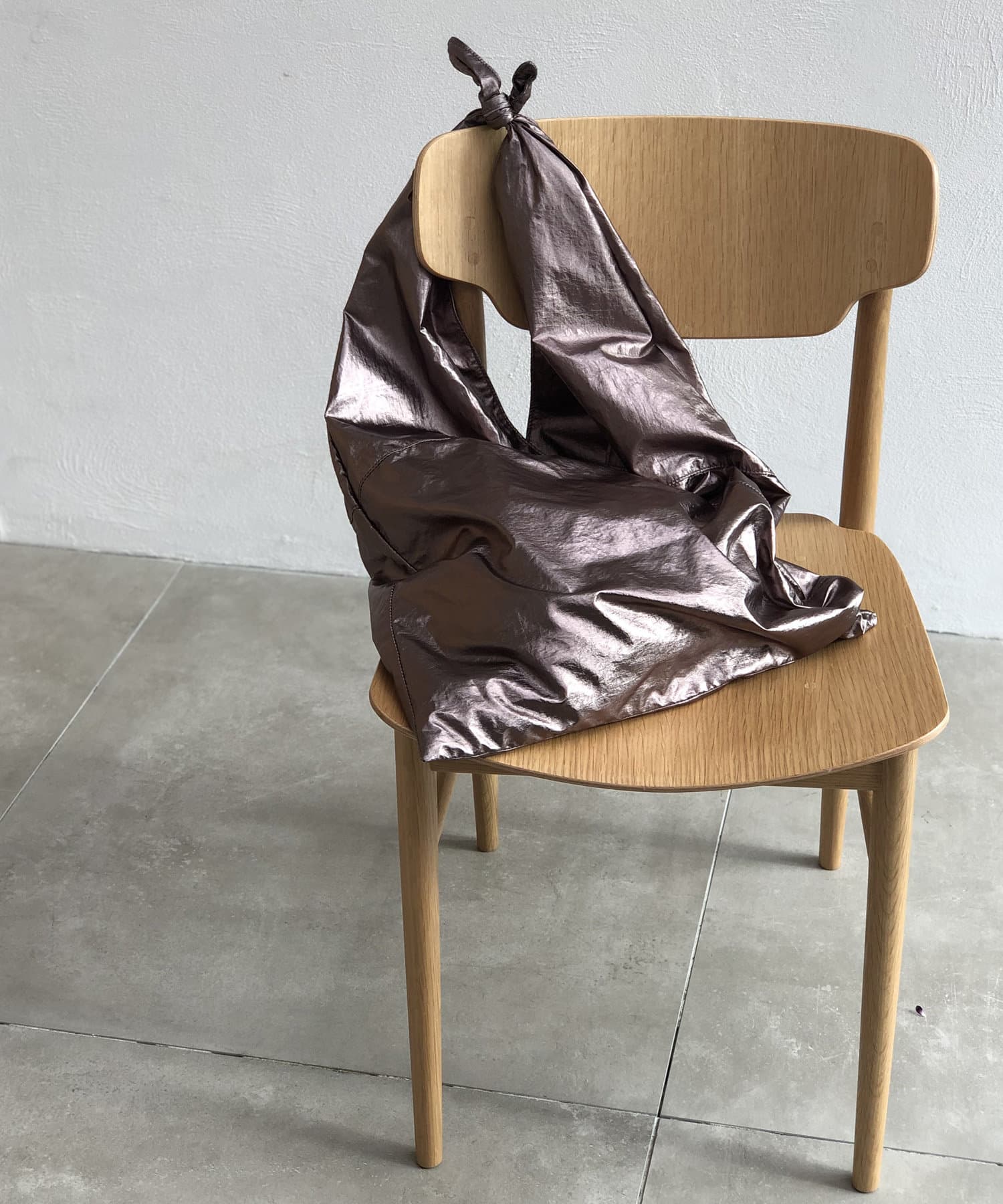 un dix cors(アンディコール) 【人気なメタリック素材できらめきをプラス】シャイニーエコバッグ